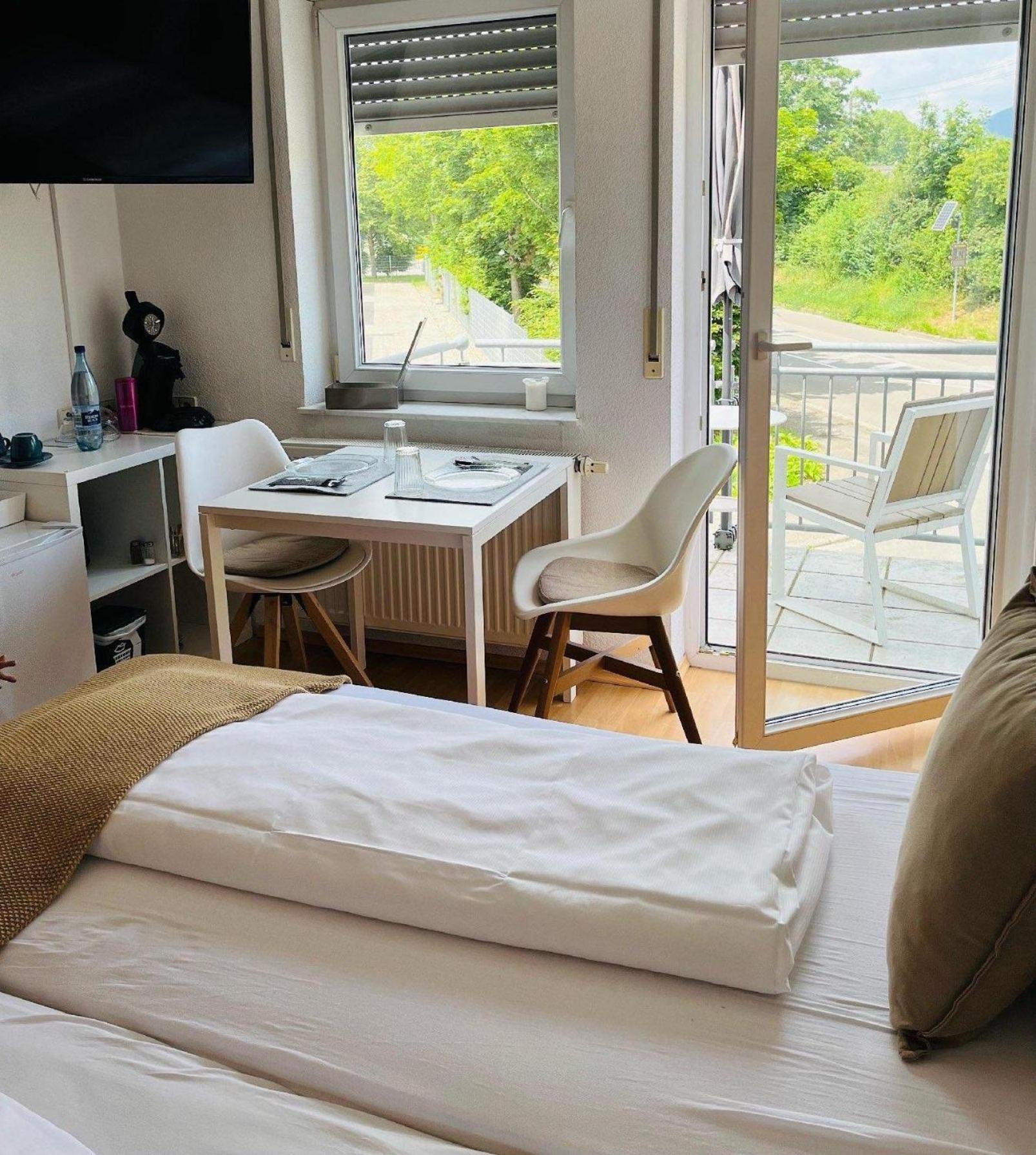 Am Landhaus - Gaestezimmer Walsheim Quarto foto